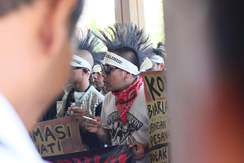 1275053_10202128227435996_890984137_o