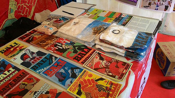 Serbaneka merchandise yang tersedia dari ForBALI.