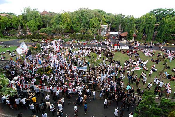 Terus berlipat ganda.