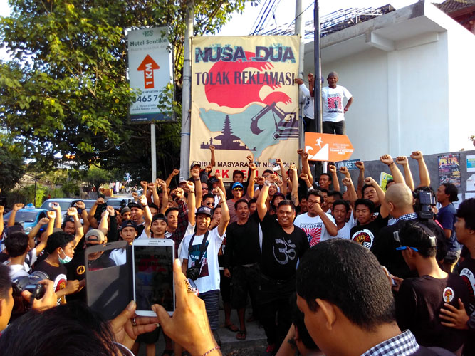 Nusa Dua bergerak #tolakreklamasitelukbenoaberkedokrevitalisasi