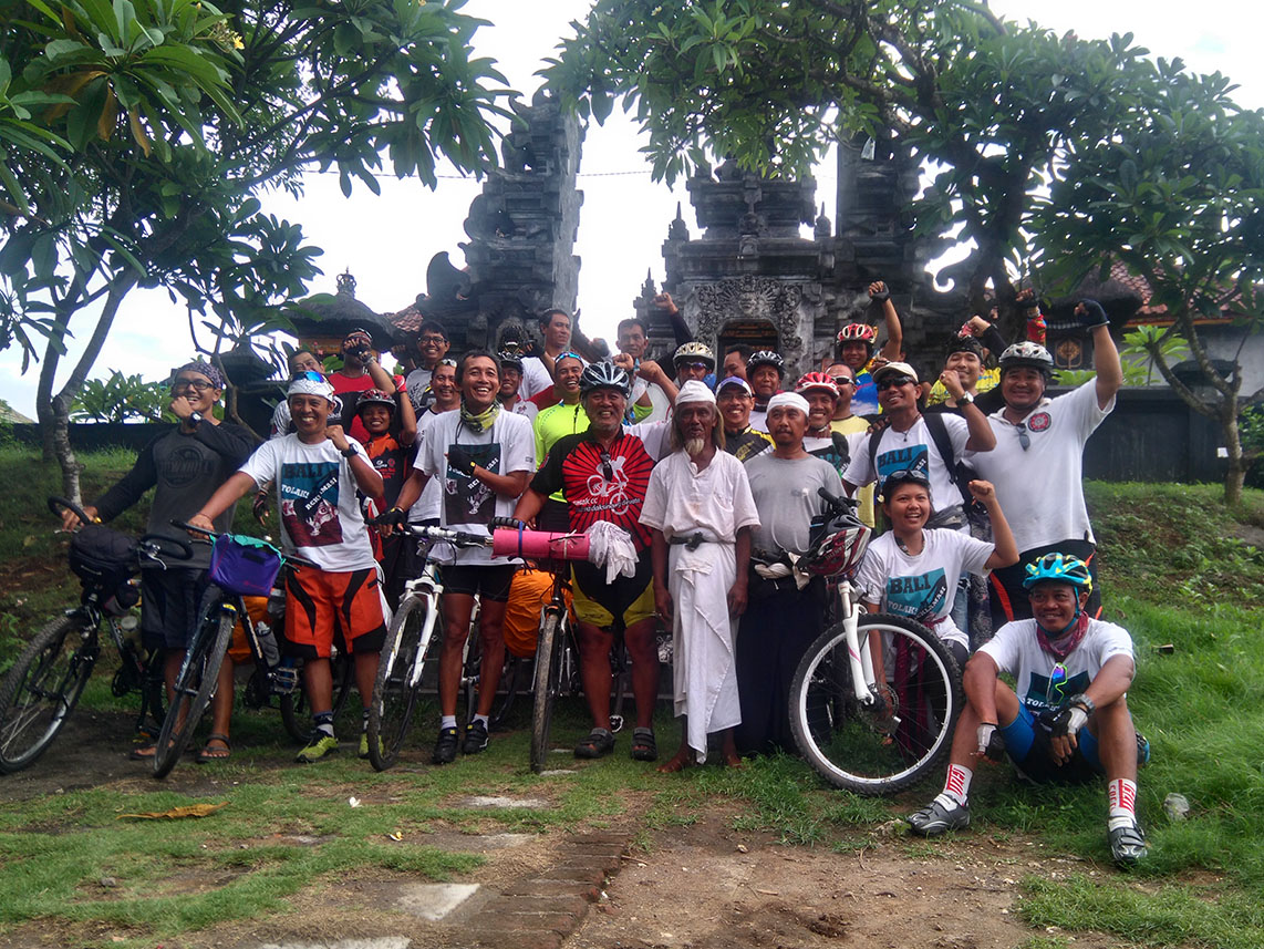 Komunistas Samas Keliling Bali (2) copy