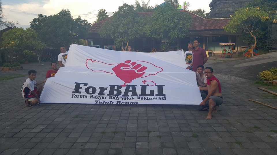 Banjar Mumbul Pasang Dua Baliho