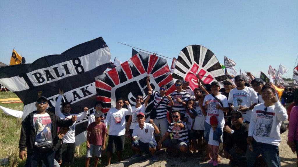 Layangan Bali Tolak Reklamasi Menghiasi Langit Denpasar 02 Juli 2017 (1)