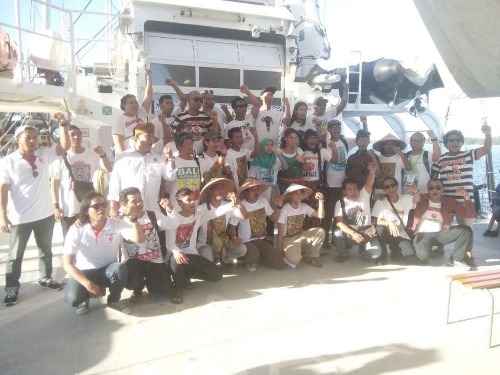 Foto Penyambutan Kedatangan Rainbow Warior 13 April 2018