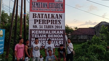 2019-01-20-dokumentasi rilis Desa Adat Kuta Dan Semeton Citarum, Dirikan Baliho Protes Ijin Lokasi reklamasi (3)
