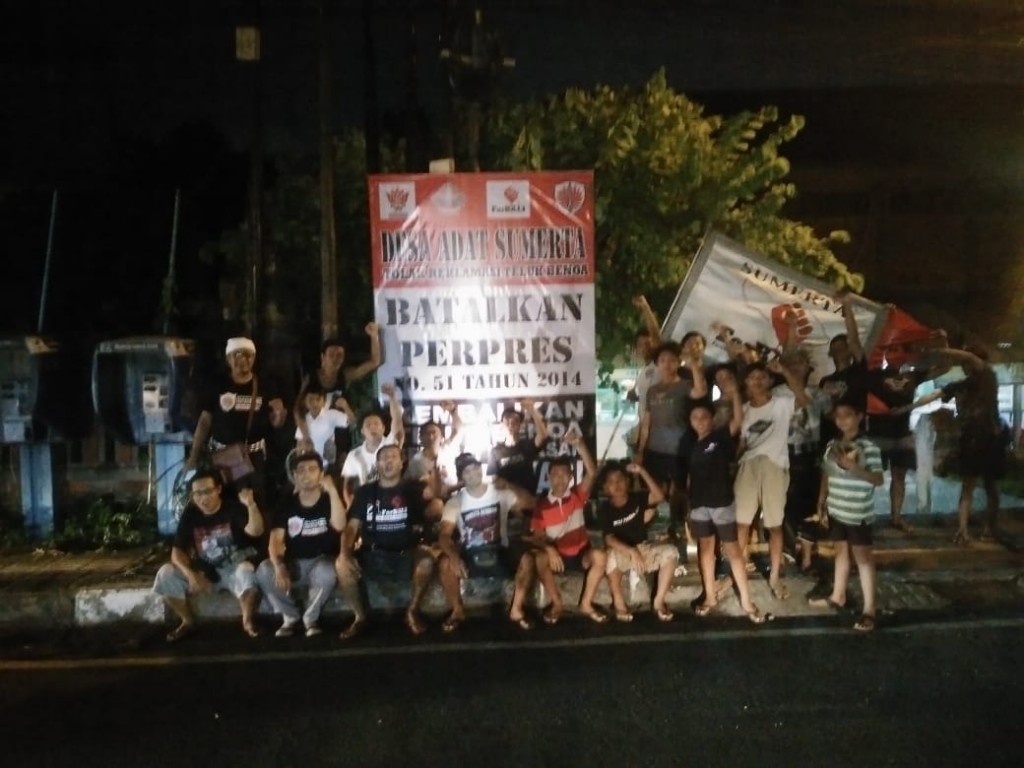 Pendirian Baliho Penolakan Reklamasi Teluk Benoa oleh BAMPER Sumerta. 18 Januari 2019.jpeg 2